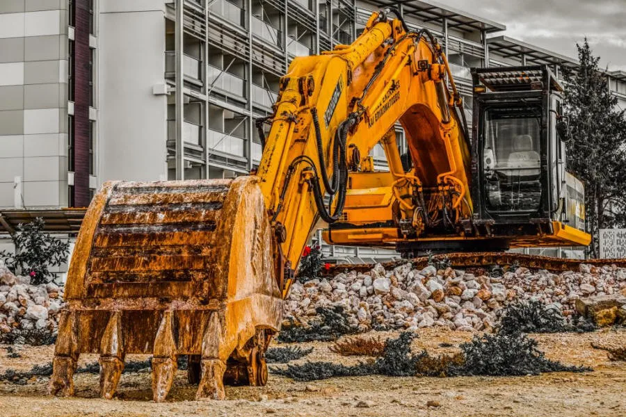 Запасныя часткі для будаўнічых машын, гумовыя гусеніцы — Польшча 02