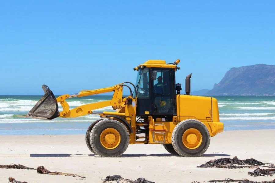 Запасныя часткі для будаўнічых машын, гумовыя гусеніцы — Польшча 01