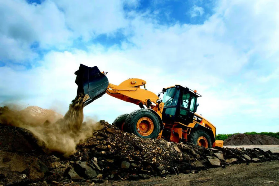 Запасныя часткі для будаўнічых машын, гумовыя гусеніцы — Польшча 02